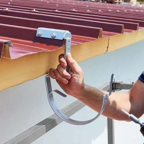 colocar enganches para canalones en Alicante